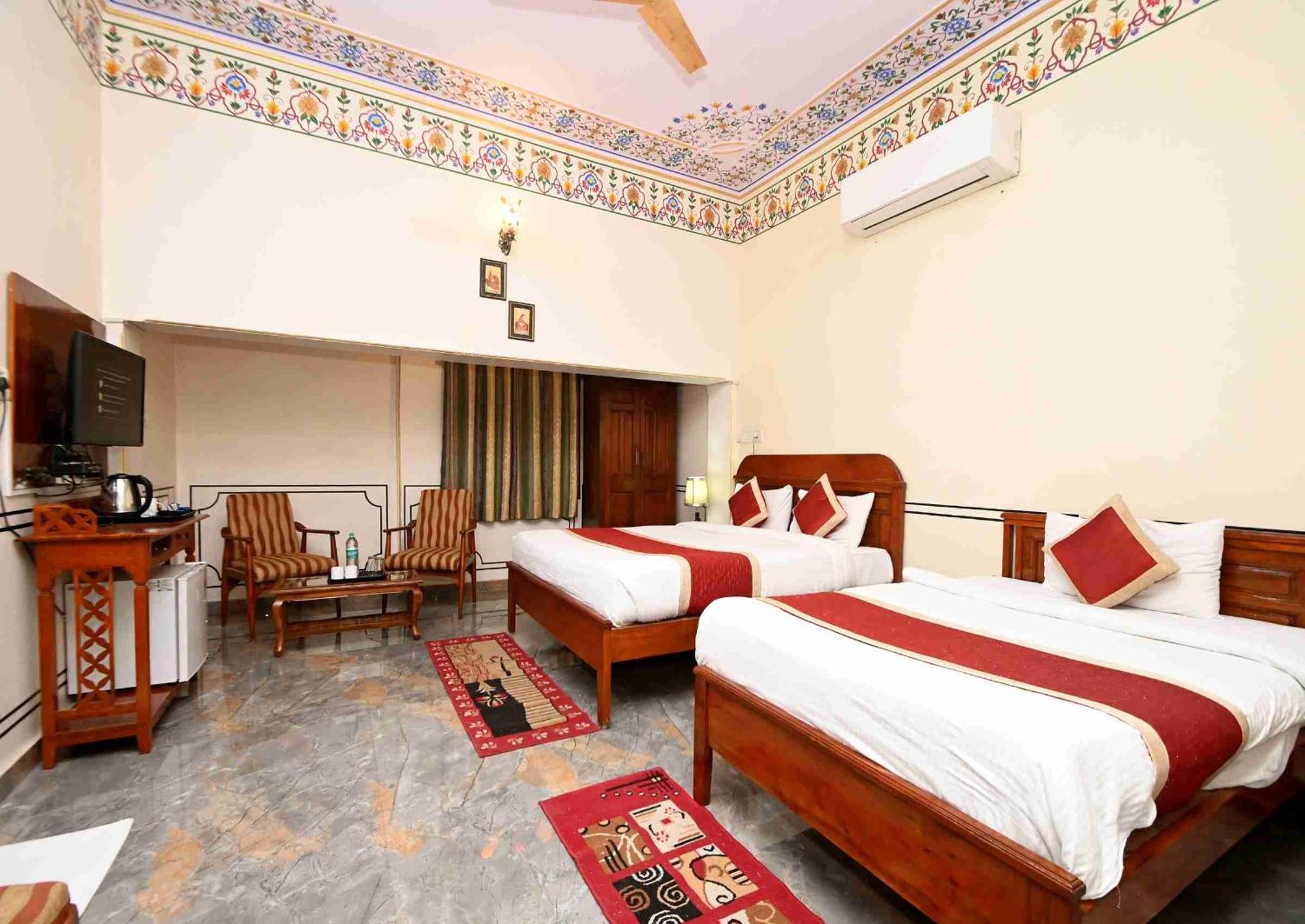 Virasat Mahal Heritage Hotel-Jaipur City Center Buitenkant foto