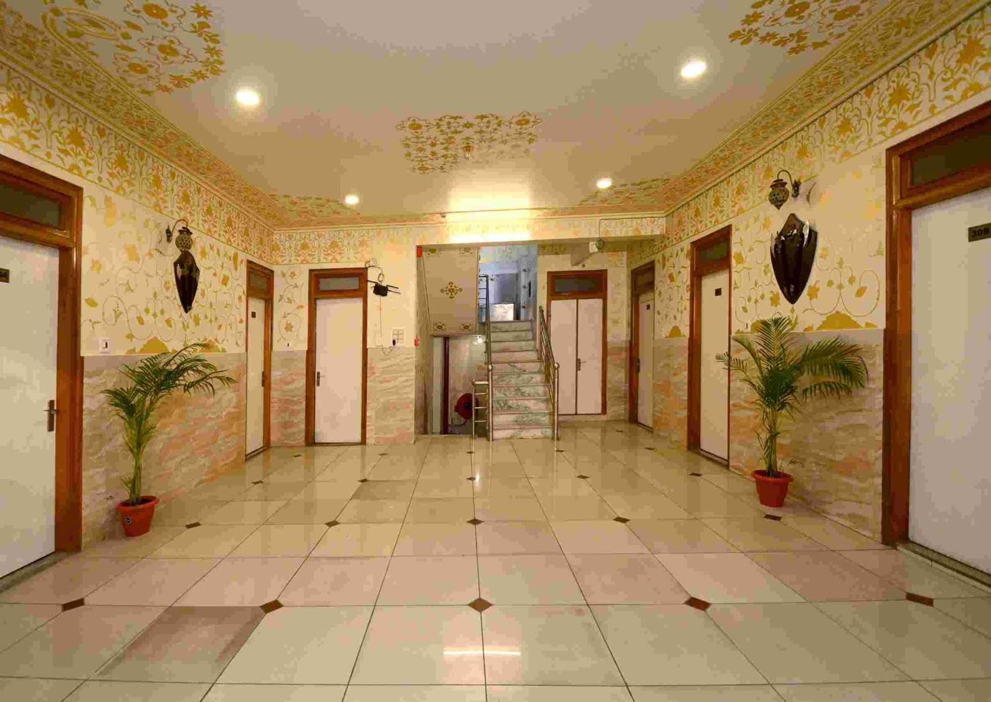 Virasat Mahal Heritage Hotel-Jaipur City Center Buitenkant foto