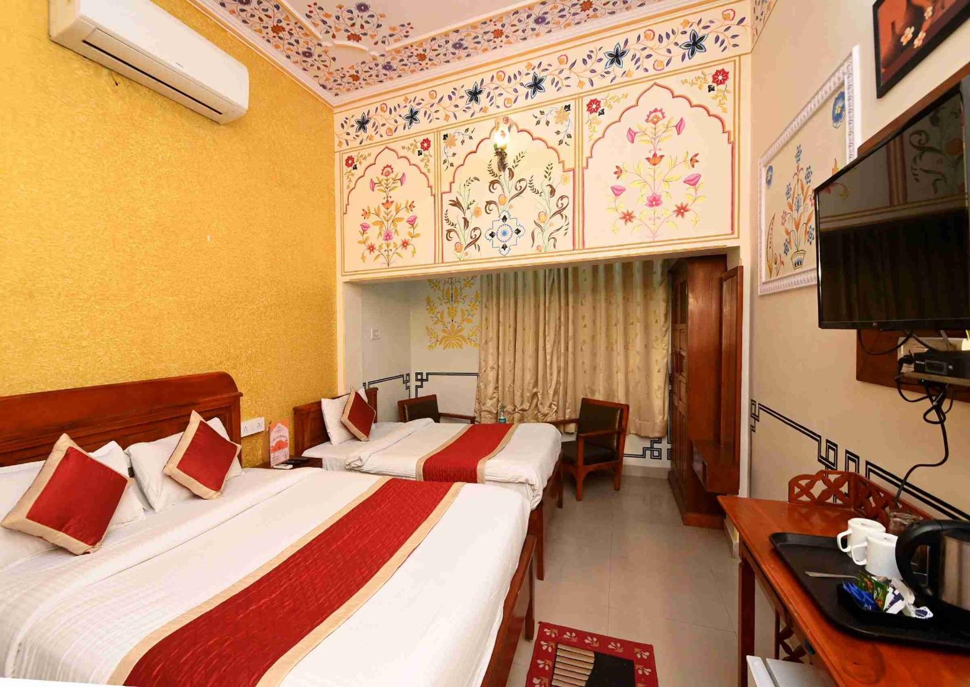 Virasat Mahal Heritage Hotel-Jaipur City Center Buitenkant foto