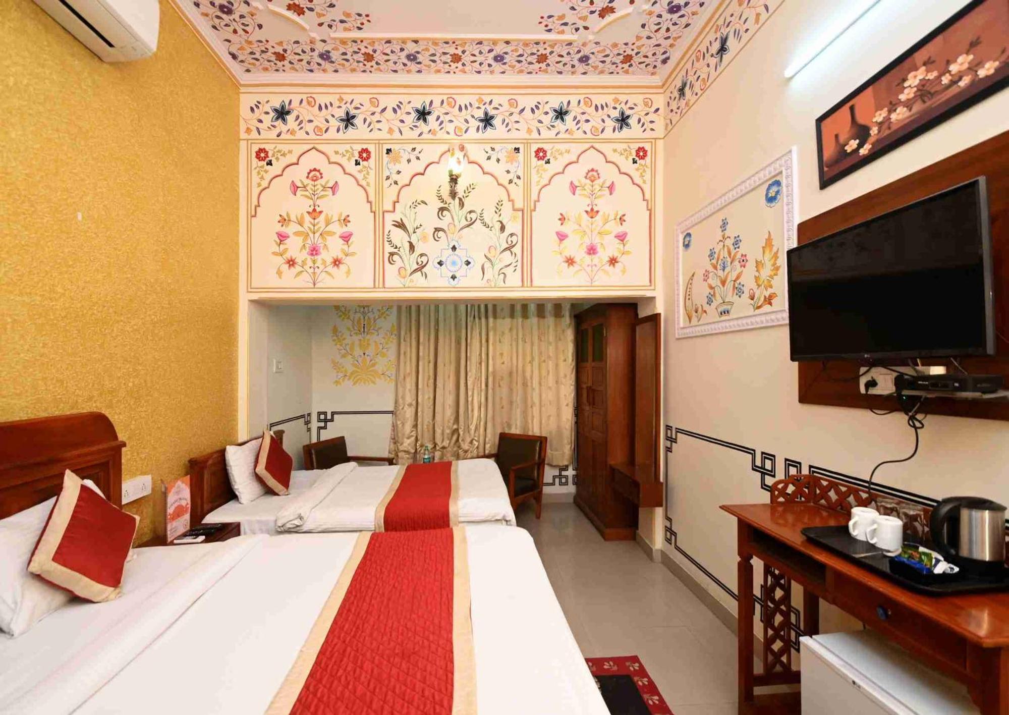 Virasat Mahal Heritage Hotel-Jaipur City Center Buitenkant foto