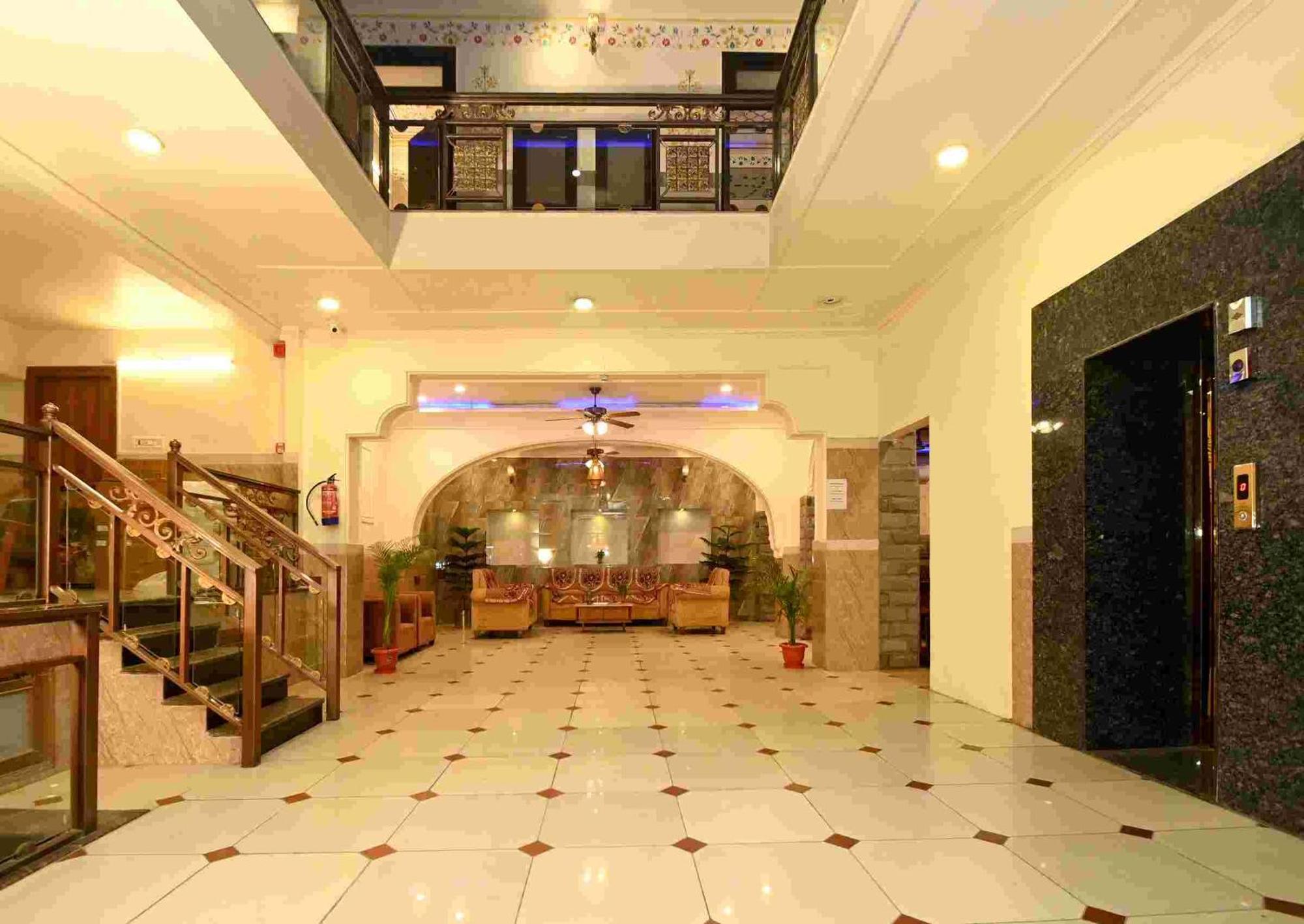 Virasat Mahal Heritage Hotel-Jaipur City Center Buitenkant foto