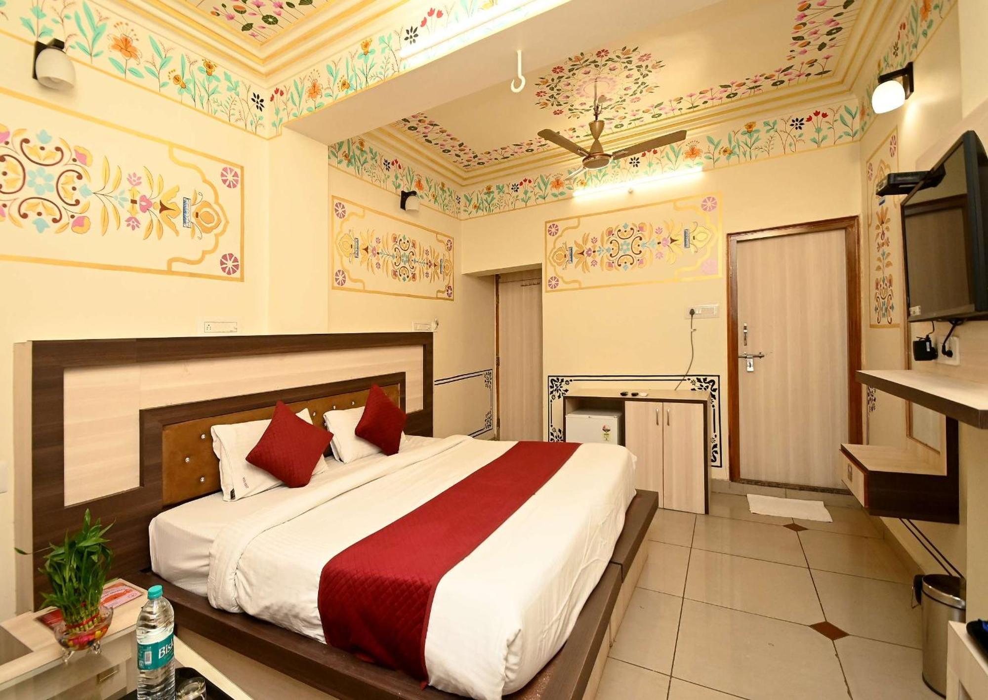 Virasat Mahal Heritage Hotel-Jaipur City Center Buitenkant foto