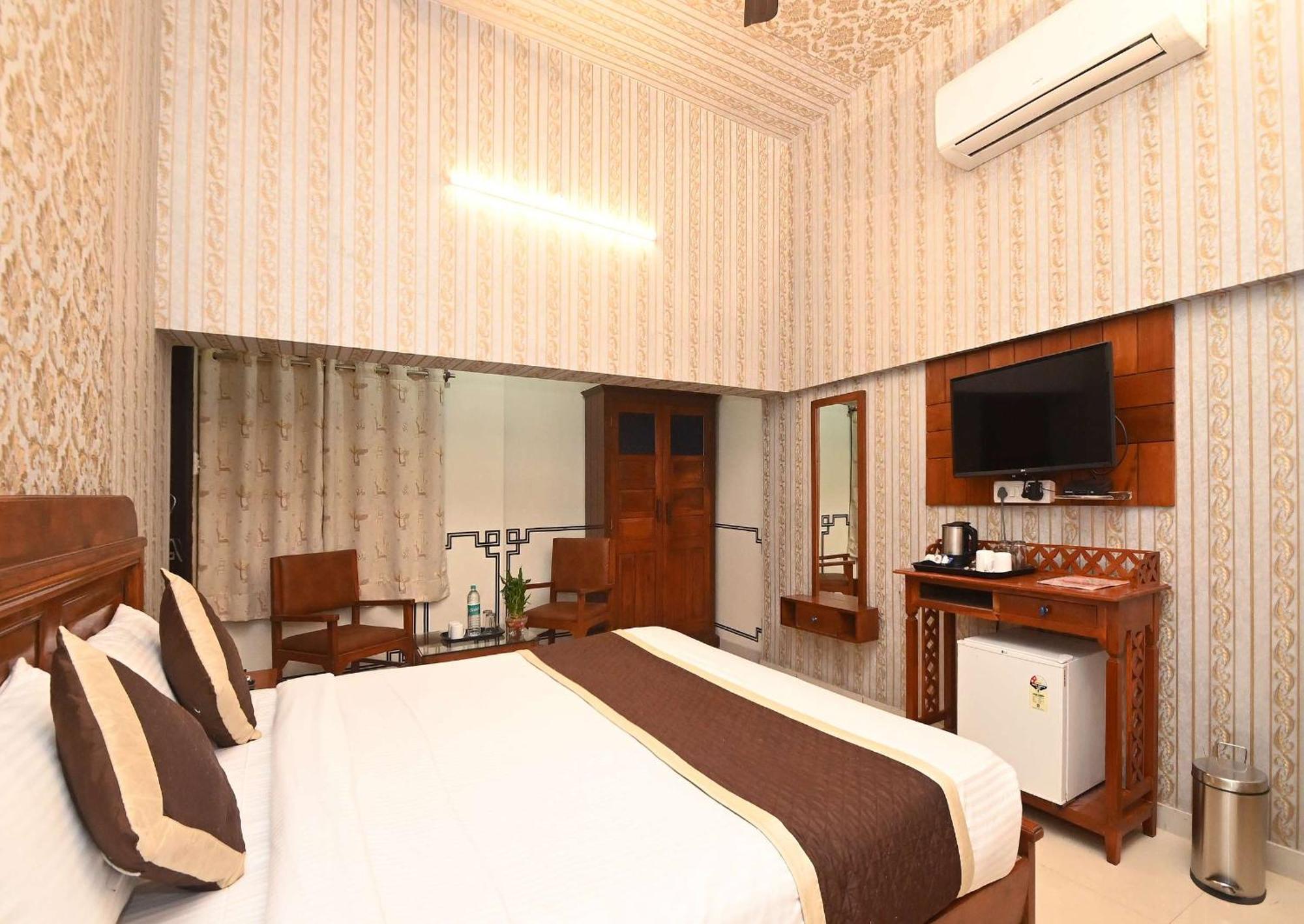 Virasat Mahal Heritage Hotel-Jaipur City Center Buitenkant foto
