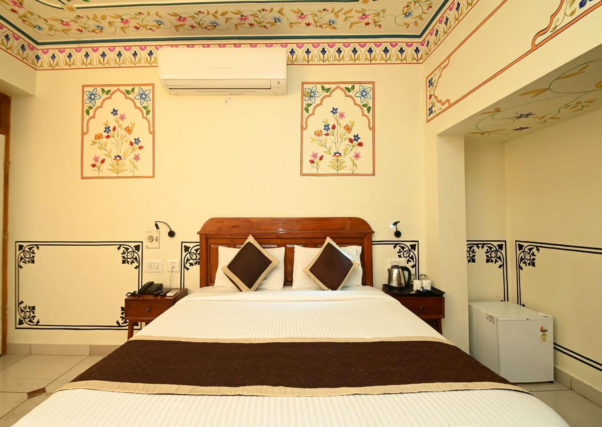 Virasat Mahal Heritage Hotel-Jaipur City Center Buitenkant foto