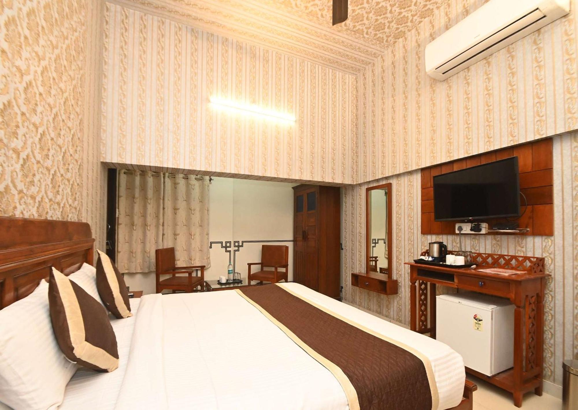 Virasat Mahal Heritage Hotel-Jaipur City Center Buitenkant foto