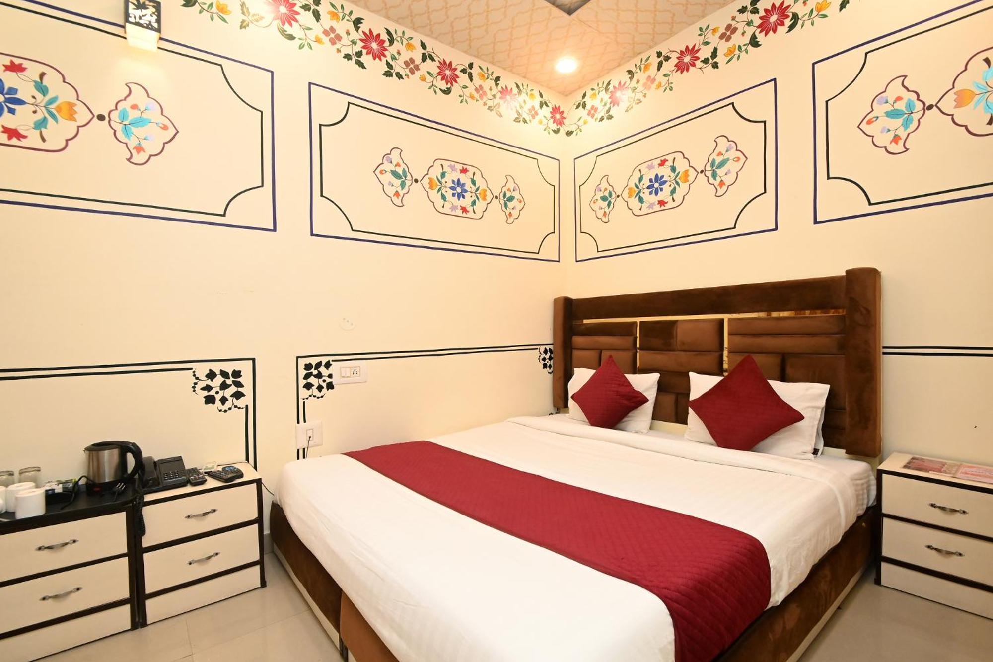 Virasat Mahal Heritage Hotel-Jaipur City Center Buitenkant foto